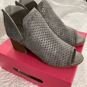 Muse Opentoe Bootie